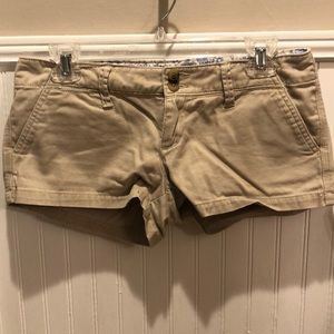 Khaki low rise shorts